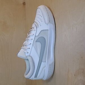 Nike Court Air Zoom Lite 3 White and Light Gray Athletic Shoes